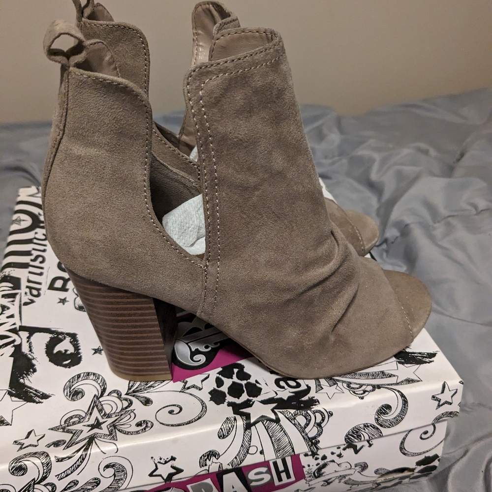Brash faux suede peep toe  block heel ankle booties with side cutouts Taupe 5